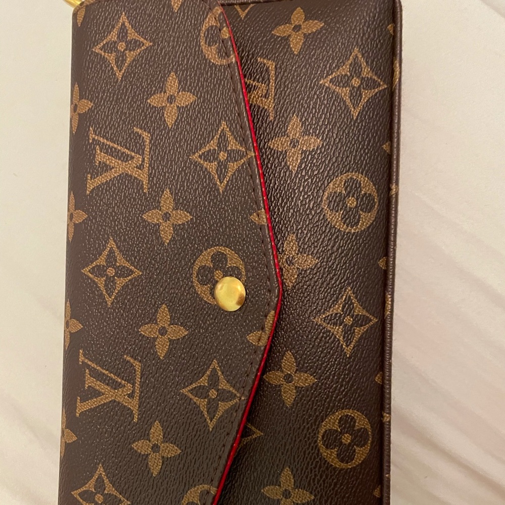 LV purse